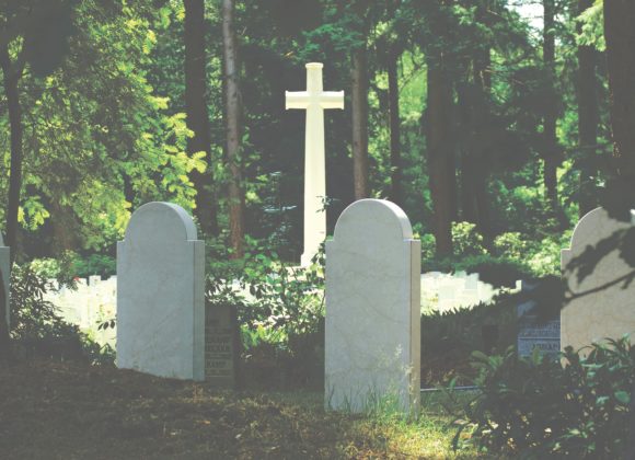 Perché cerchi il vivente tra i morti? Perché cerchi il vivente tra i morti?