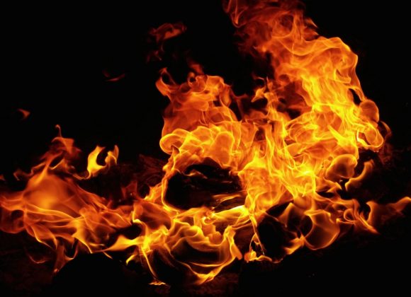 Il fuoco di Dio scende solo sull’altare Il fuoco di Dio scende solo sull’altare
